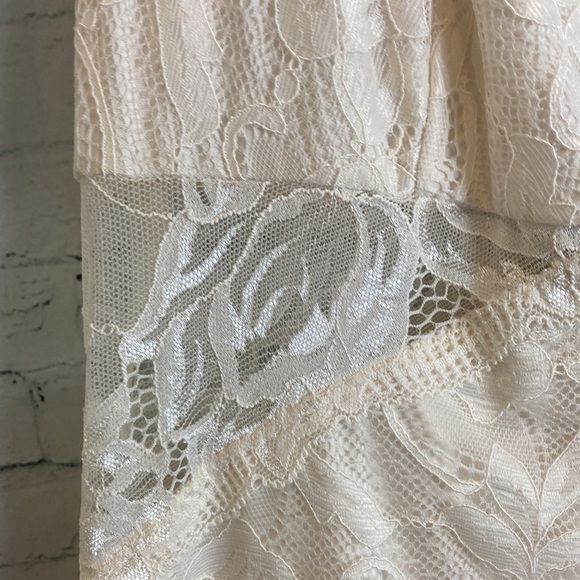 GUESS NWT Silvana Lace Sheer Detail Cutout Mini Bodycon Dress M Bridal Romantic - Picture 10 of 16
